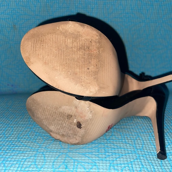 Black ShoeDazzle sandal heels size 7/12 - Picture 3 of 4